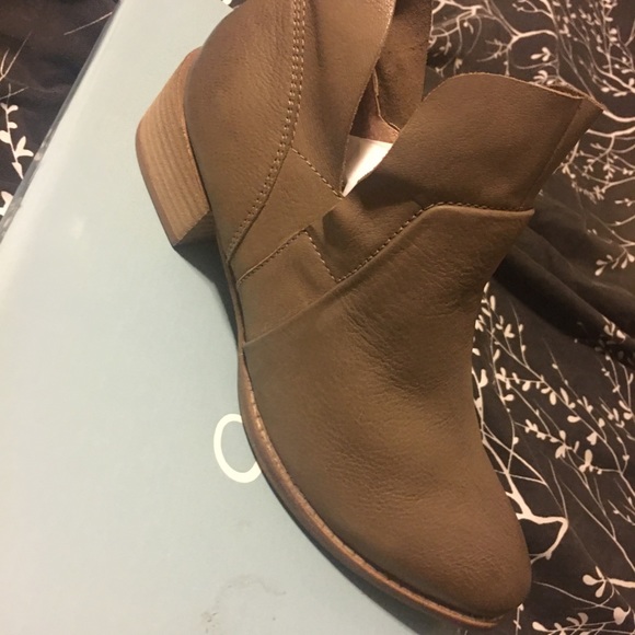 Perfect booties! - Picture 3 of 7